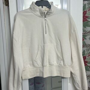 Levis size xl women’s cropped sweatshirt